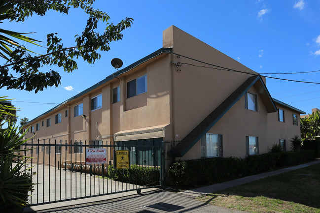 The Terraces in El Cajon, CA - Building Photo - Building Photo