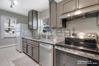 517 13th St in Sacramento, CA - Building Photo - Building Photo