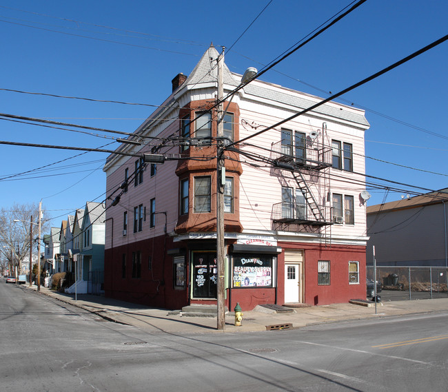 630-634 15th Ave in Newark, NJ - Foto de edificio - Building Photo