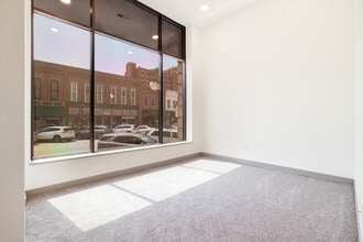 The Bank in Red Wing, MN - Foto de edificio - Building Photo