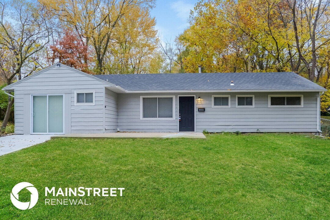 10806 Bristol Terrace in Kansas City, MO - Building Photo