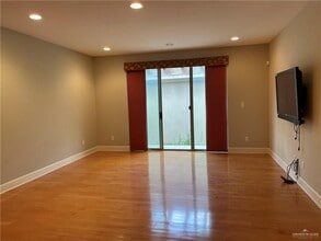 20 E Thornhill Ave in McAllen, TX - Building Photo - Building Photo