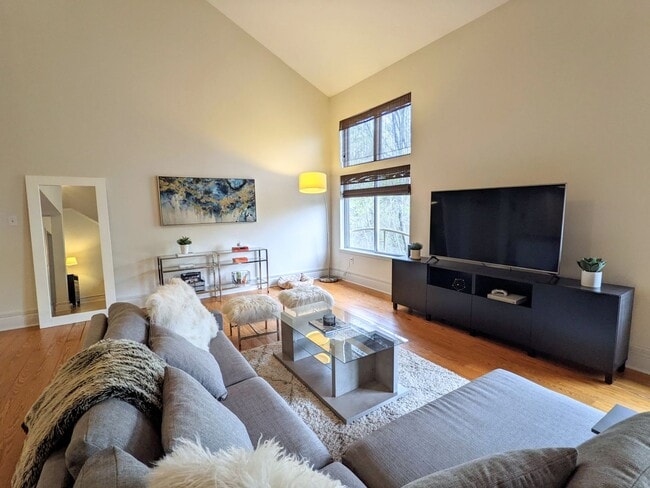 404 N Laurel Ave in Charlotte, NC - Building Photo - Building Photo