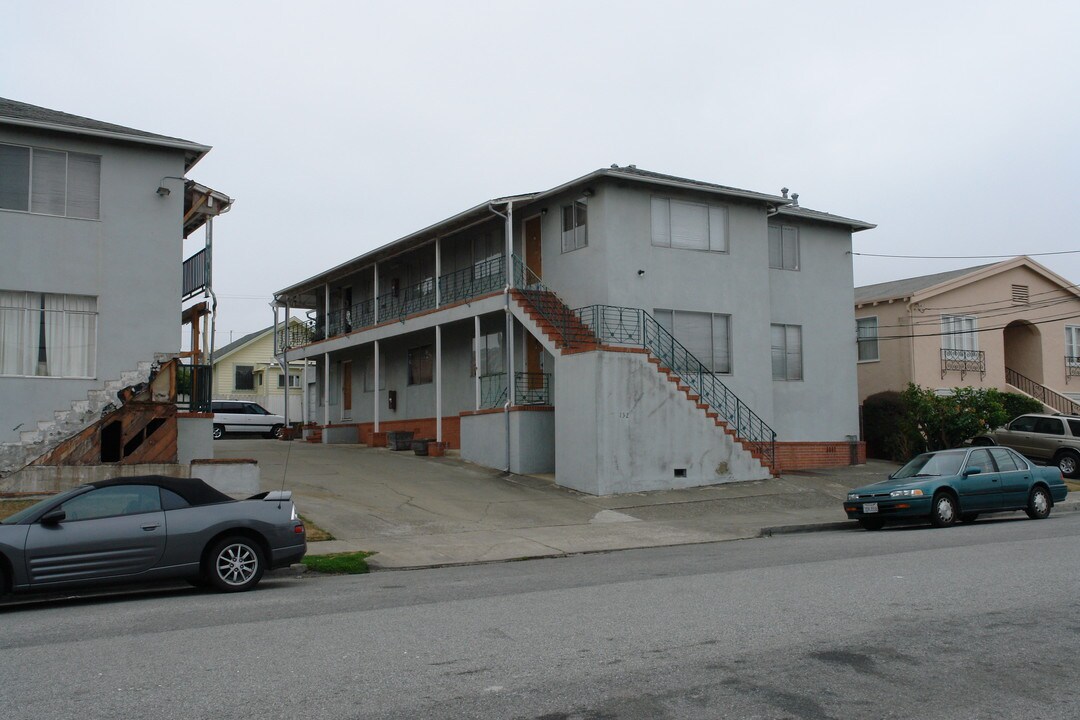 132 Santa Dominga Ave in San Bruno, CA - Building Photo