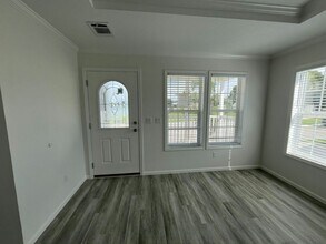 735 Pirates Rest Rd in North Fort Myers, FL - Building Photo - Building Photo
