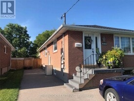 580 Montcalm Ave in Oshawa, ON - Building Photo