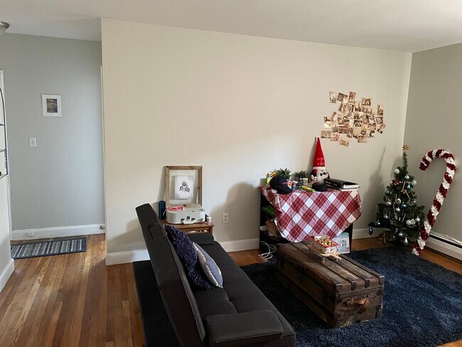 45 Selkirk Rd, Unit 7