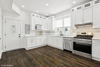 2234 W Medill Ave in Chicago, IL - Building Photo - Building Photo
