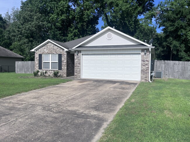 133 Meadow Dr in Beebe, AR - Building Photo - Building Photo