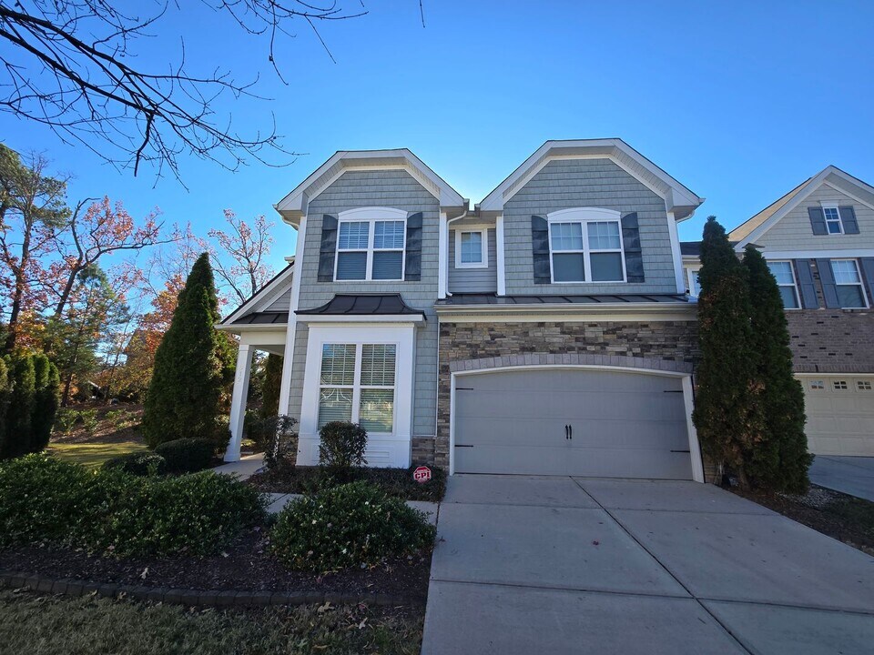 912 Garden Square Ln in Morrisville, NC - Building Photo