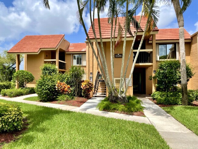 11186 Green Lake Dr in Boynton Beach, FL - Building Photo - Building Photo