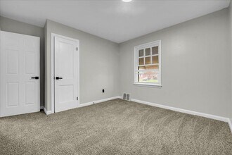 9090 Stahelin Ave in Detroit, MI - Building Photo - Building Photo