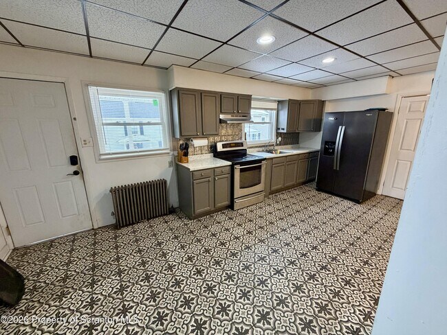 1730 Ash St in Scranton, PA - Building Photo - Building Photo