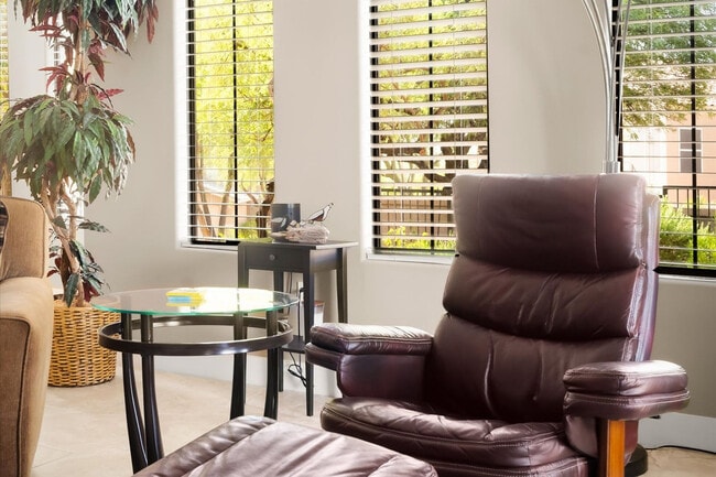 15550 S 5th Ave, Unit SI ID1282847P in Phoenix, AZ - Foto de edificio - Building Photo