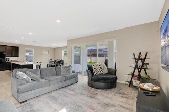 4894 Knoll Ln in St. Cloud, FL - Building Photo - Building Photo