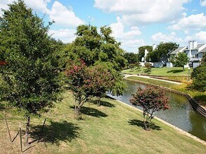 716 Canal St in Irving, TX - Building Photo - Building Photo