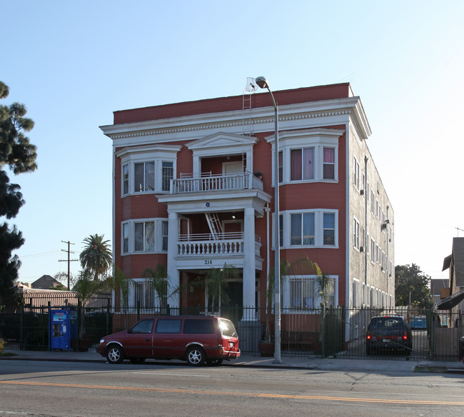 214 E Adams Blvd in Los Angeles, CA - Building Photo - Building Photo