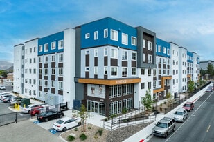 Vintage at Redfield in Reno, NV - Building Photo