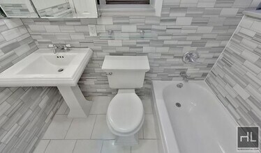 MOTT ST. in New York, NY - Foto de edificio - Building Photo