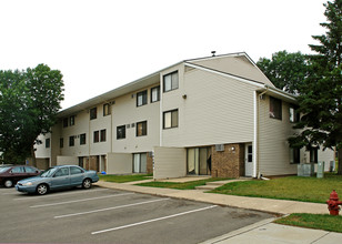 Chancellor Manor in Burnsville, MN - Building Photo - Building Photo