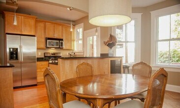 918 Independence Ave SE in Washington, DC - Building Photo - Building Photo