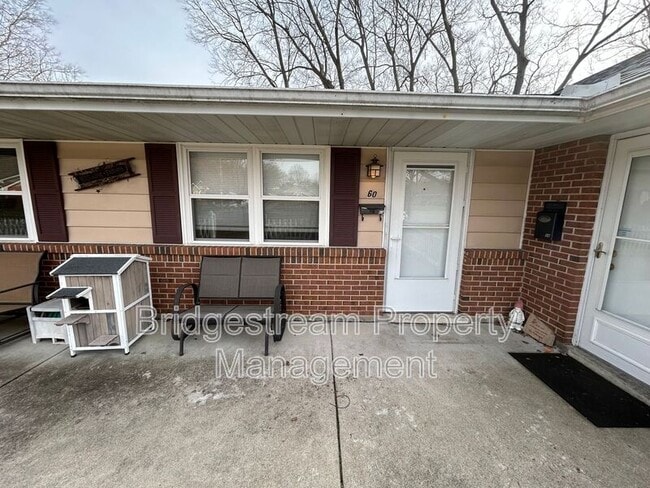 property at 60 Candlewood Ct