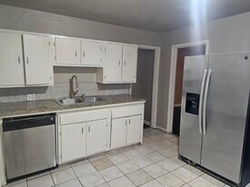 3021 Sunbeam St in Houston, TX - Building Photo