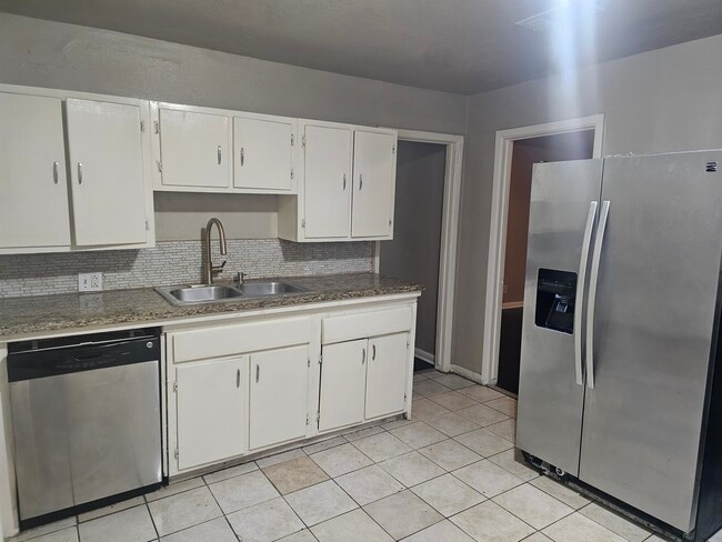 property at 3021 Sunbeam St