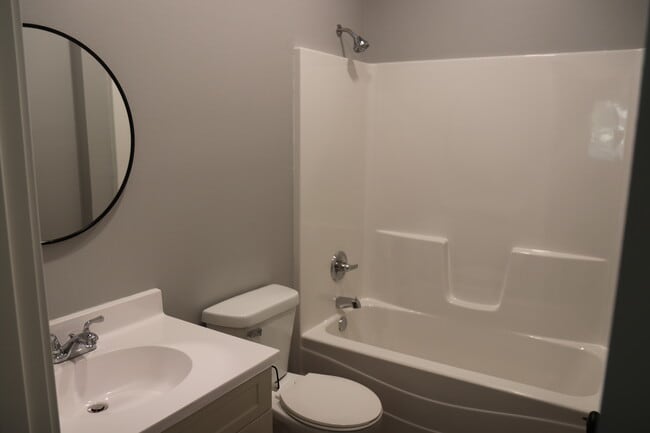 708 N Ball St in Webb City, MO - Building Photo - Building Photo