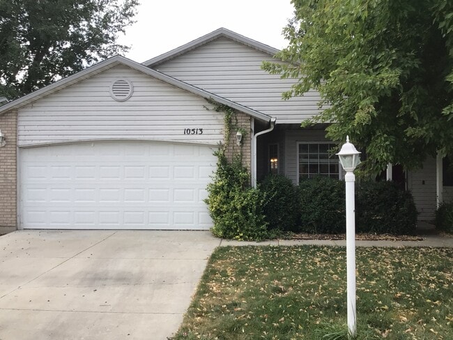 10513 W Hazelwood Dr