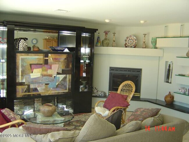 305 Beach Front in Manasquan, NJ - Building Photo - Building Photo