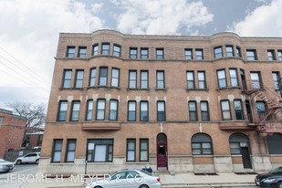 530-540 W Armitage Ave in Chicago, IL - Building Photo - Building Photo