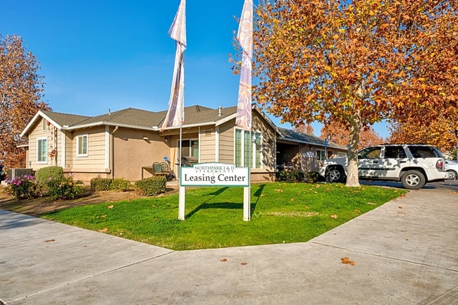 North Park I Apartments in Dinuba, CA - Building Photo - Building Photo