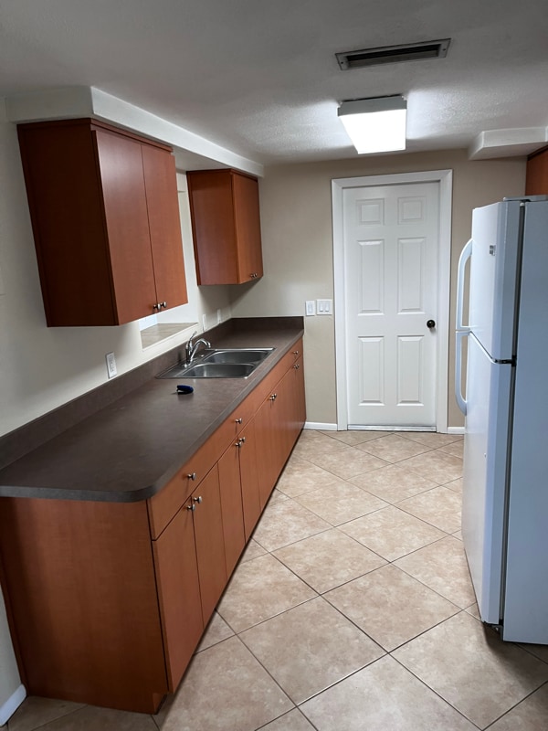 7434 Ashwood Dr in Port Richey, FL - Building Photo - Building Photo