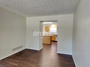 857 Cedar Run Dr in Blacklick, OH - Foto de edificio - Building Photo