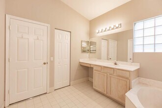 6304 Harbour Club Dr in Greenacres, FL - Building Photo - Building Photo