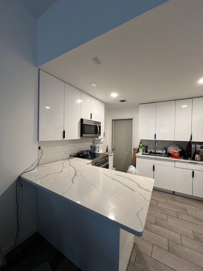 property at 2031 N 15th St