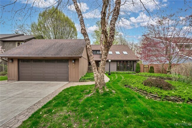 property at 43 Aster Pl