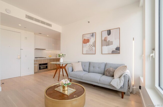 136-18 Maple Ave in Queens, NY - Building Photo - Building Photo