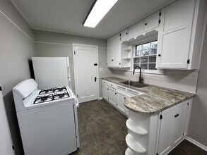 2022 Kentucky St in Lawrence, KS - Building Photo - Building Photo