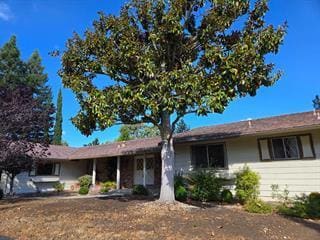 12130 Foothill Ln in Los Altos Hills, CA - Building Photo - Building Photo