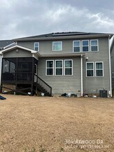 304 Atwood Dr in Holly Springs, NC - Building Photo - Building Photo