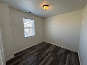 3223 N Memory St in Visalia, CA - Building Photo - Building Photo