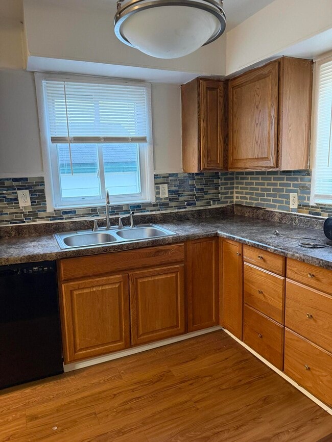 19133 MacArthur in Redford Township, MI - Building Photo - Building Photo