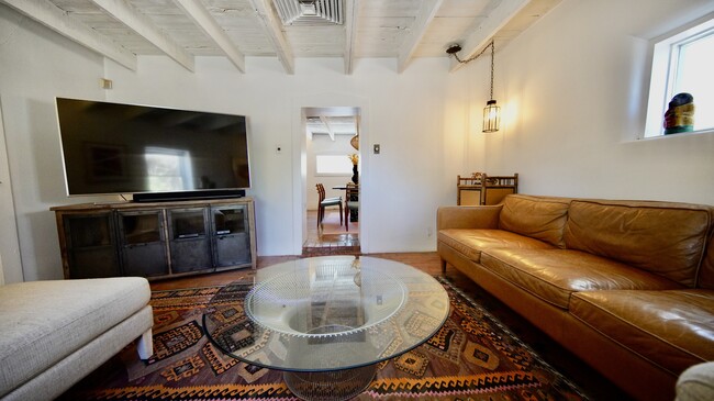 7609 Guadalupe Trail NW in Los Ranchos de Albuquerque, NM - Building Photo - Building Photo