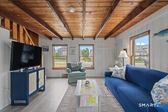 42 Noble Ave in Groton, CT - Foto de edificio - Building Photo