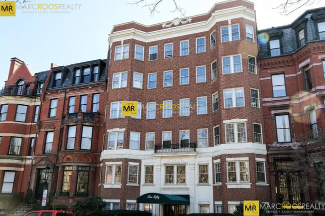 250 Commonwealth Ave, Unit #20 in Boston, MA - Foto de edificio - Building Photo