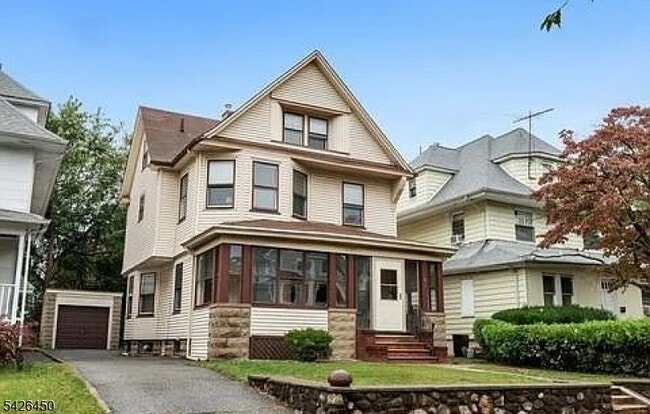 property at 4 Claremont Pl