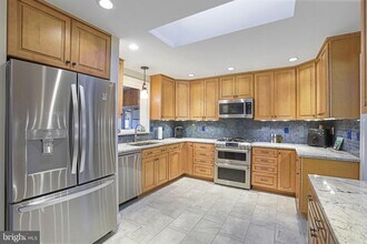 4402 Medford Dr in Annandale, VA - Building Photo - Building Photo