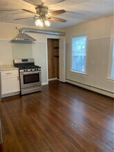 6 Second School St in Bristol, RI - Building Photo - Building Photo